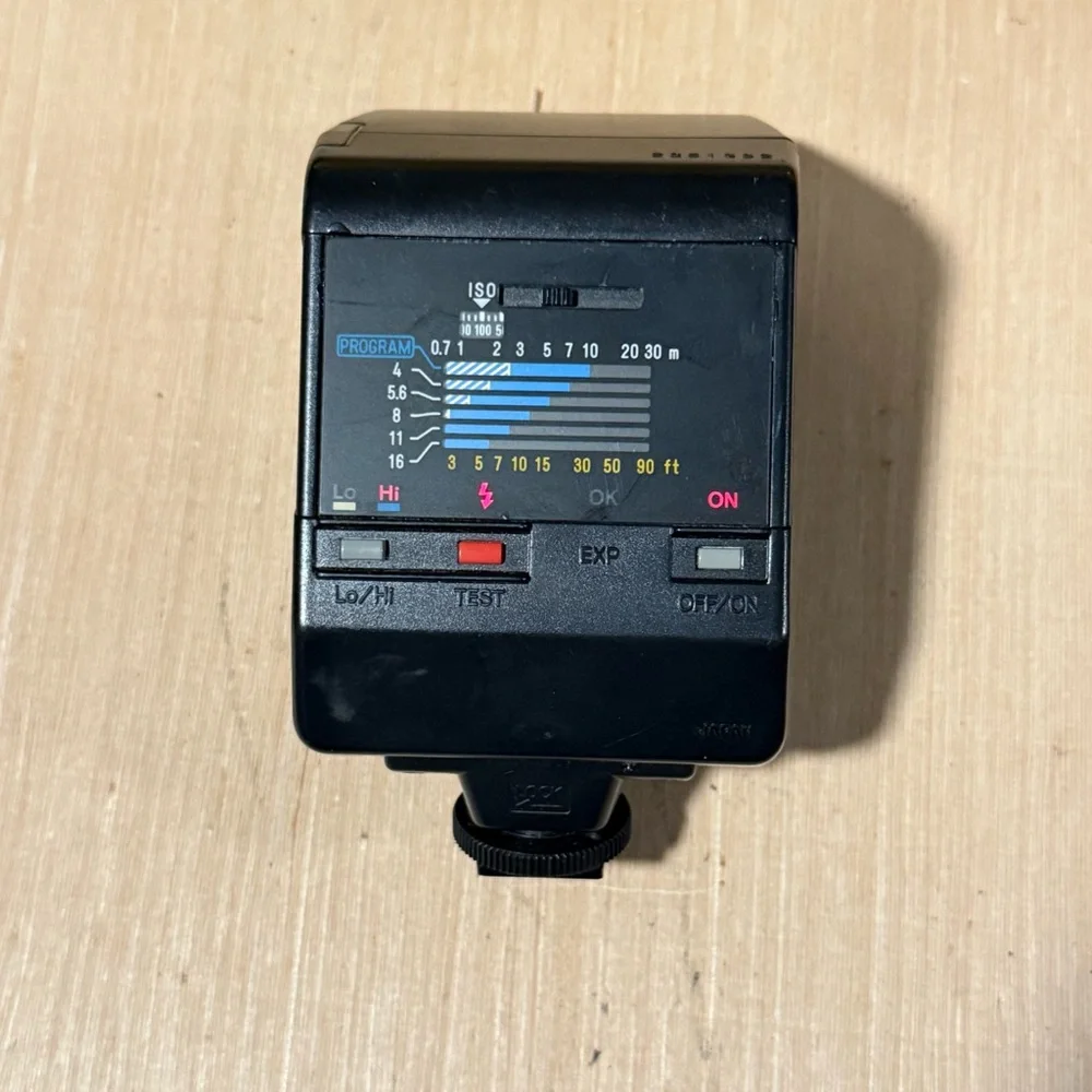 Minolta Maxxum 2800 AF Flash Turns On “UNTESTED”Preowned Read Description Below!